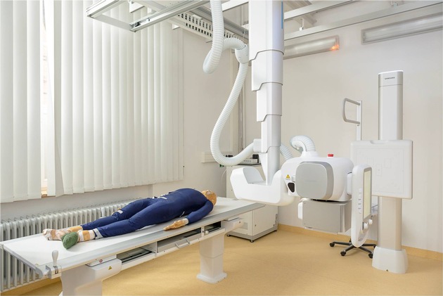Ausbildung mit moderner Medizintechnik / Samsung HME stellt den Asklepios Kliniken in Hamburg die neueste Generation seiner digitalen Röntgentechnologie zur Verfügung