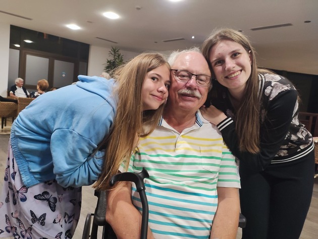 Trotz Pflegebedürftigkeit: Bochumer Familie fliegt in den Urlaub