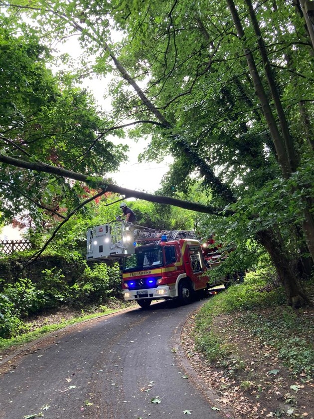 FW-EN: Wetterlage bescherte der Hattinger Feuerwehr fünf Einsätze