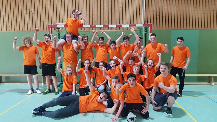 FW-Heiligenhaus: Jugendfeuerwehr Heiligenhaus gewinnt Völkerballturnier (Meldung 11/2018)