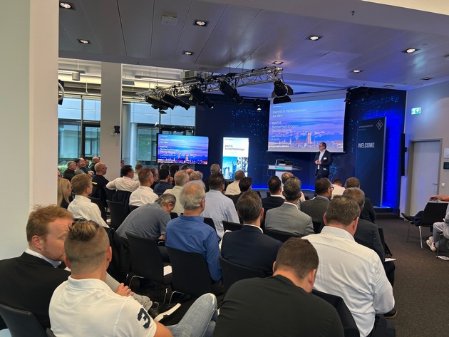 Großes Interesse am KRITIS Sicherheitstag von dormakaba in München