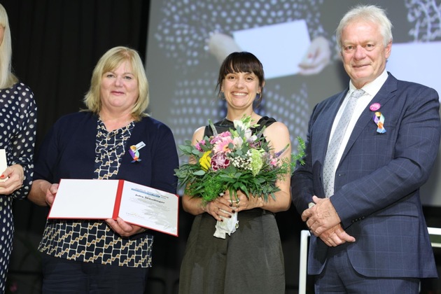 Julia Staudinger aus Illerbeuren zur Unternehmerin des Jahres vom Landfrauenverband ausgezeichnet