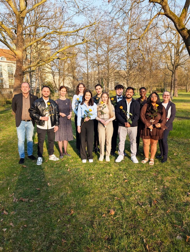 PM / / Die Villa Kunterbunt steht