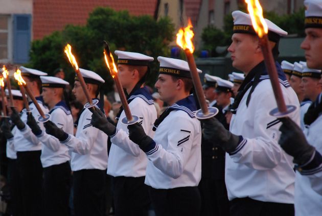 Deutsche Marine - Pressemeldung / Pressetermin: Öffentliche Vereidigung in Stralsund - 467 Marinesoldaten leisten ihren Eid zum treuen Dienen