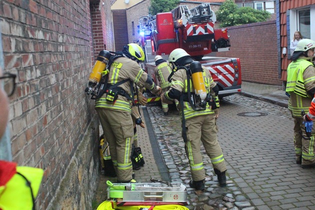 FW Helmstedt: Wohnungsbrand im Fechtboden