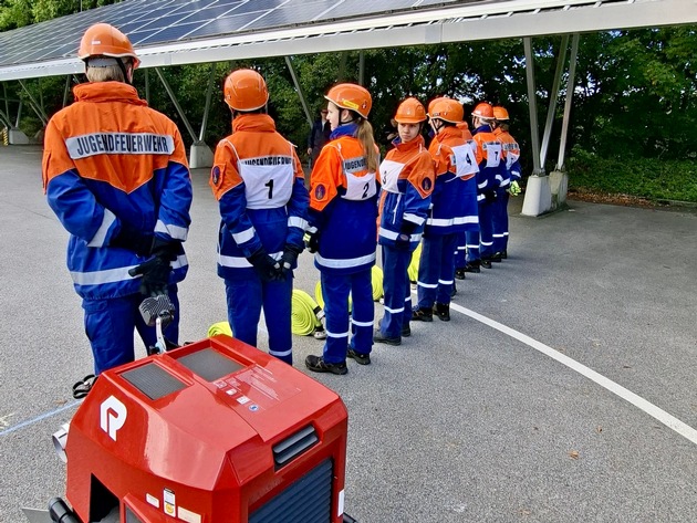 FW Hünxe: Mitglieder der Jugendfeuerwehr erhalten die Leistungsspange
