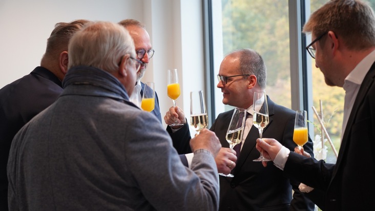 Cuxhaven erhält als zweiter Kurort offiziell neues höchstes Prädikat als Nordsee- und Thalassoheilbad