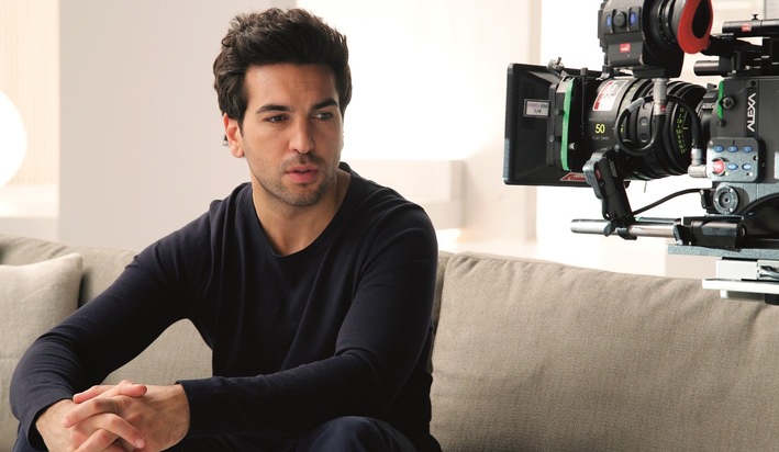 Elyas M&apos;Barek wird das neue Sky Testimonial