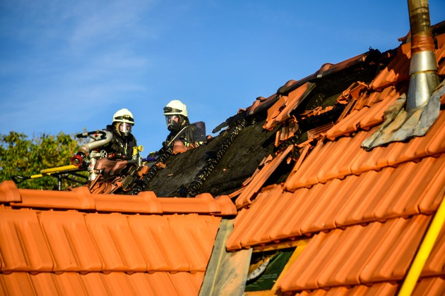 KFV-CW: Dachstuhlbrand in Zavelstein schnell unter Kontrolle