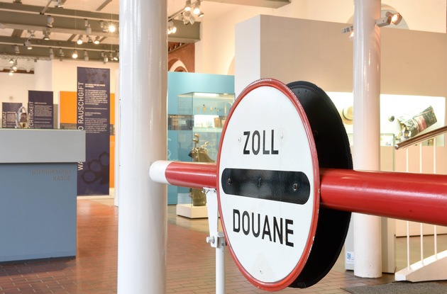 Das Deutsche Zollmuseum in Hamburg begrüßt die 2.000.000ste Besucherin