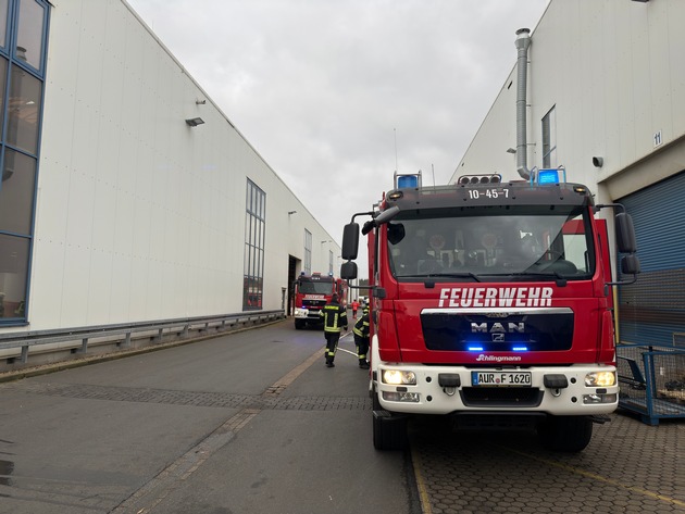 FW-AUR: Feuer in einer Maschine