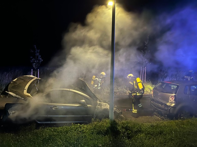 POL-COE: Nottuln, Schapdetten, Roxeler Str. / Brand eines Autos