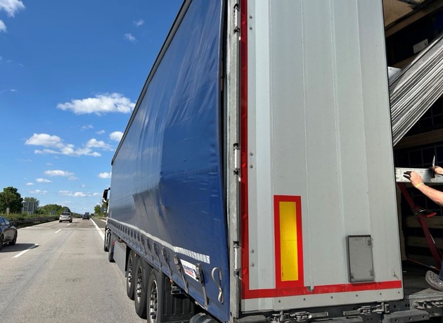 POL-PDLD: A65/Edenkoben - Ungesicherte Ladung