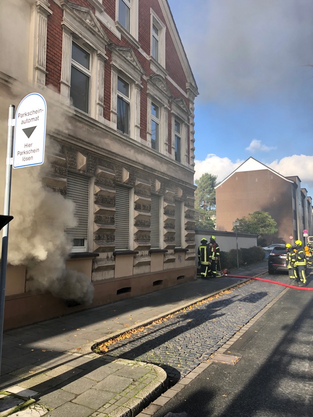 FW-OB: Kellerbrand auf der Saarstraße durch Feuerwehr Oberhausen gelöscht