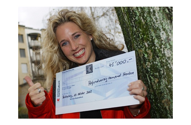 45&#039;000 Franken für die Krebsliga Schweiz - Prinzessin der Volksmusik
singt für Mama