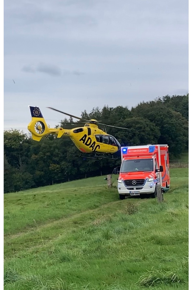 FW-EN: Verkehrsunfall zwischen Motorrad und PKW - Rettungshubschrauber im Einsatz