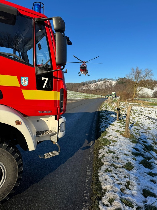 FW-EN: Frau wird nach Sturz durch Rettungshubschrauber ins Krankenhaus geflogen