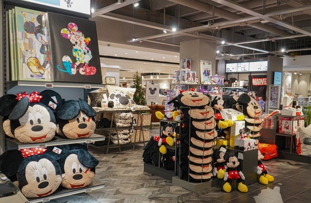 XXXLutz Deutschland: Erster Disney Home Shop-in-Shop Deutschlands: So magisch war die große Eröffnung bei XXXLutz dodenhof in Posthausen