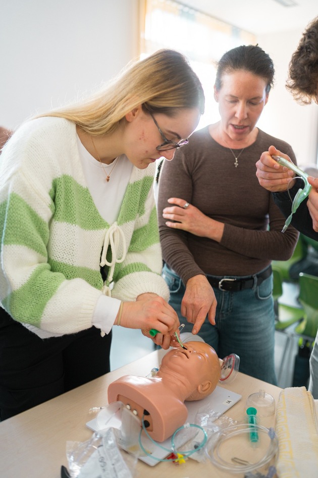 Wenn Sekunden entscheiden: Interdisziplin&auml;res Training f&uuml;r die Notfallversorgung