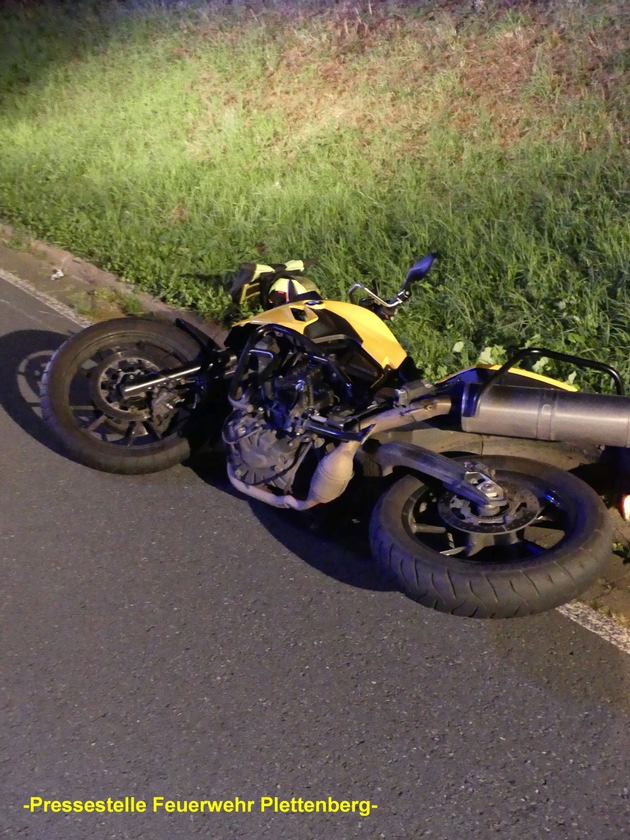 FW-PL: OT- Landemert. Schutzengel dabei gehabt. Motorrad kollidiert auf Kreisstraße mit Rehwild. Fahrer wird zum Glück nur leicht verletzt.