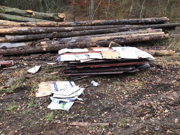 POL-KB: Edertal-Buhlen: Unbekannte entsorgen illegal Asbestplatten, Polizei ermittelt wegen schwerer Umweltstraftat und sucht Zeugen