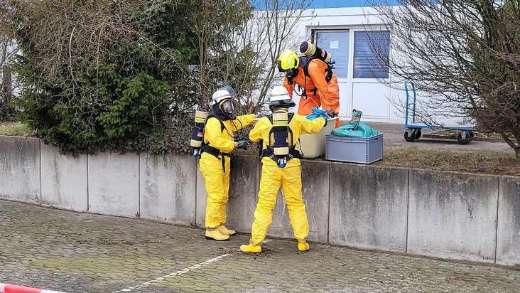 FW Minden: Gefahrstoffeinsatz in Minden, 2 Leichtverletzte.