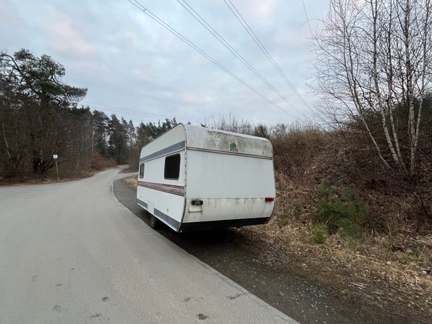 POL-PDKL: Wohnwagen illegal entsorgt