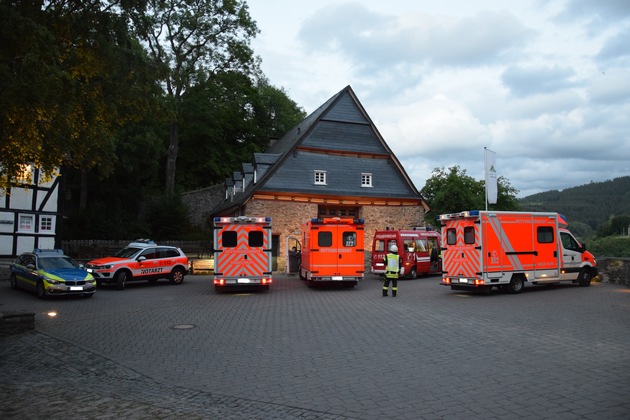FW-OE: Massenanfall von Verletzten - Einsatz für Feuerwehr und Rettungsdienst