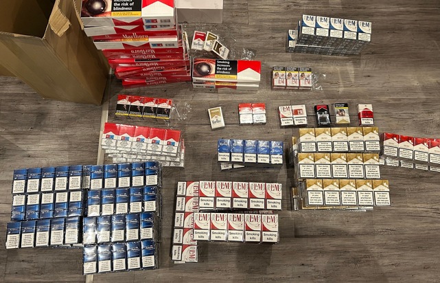 ZOLL-H: Familiengeschäft mit Schmuggelzigaretten / ZOLL stellt im Auftrag der Staatsanwaltschaft Duisburg illegale Zigaretten, Schusswaffen und Bargeld in Duisburg sicher