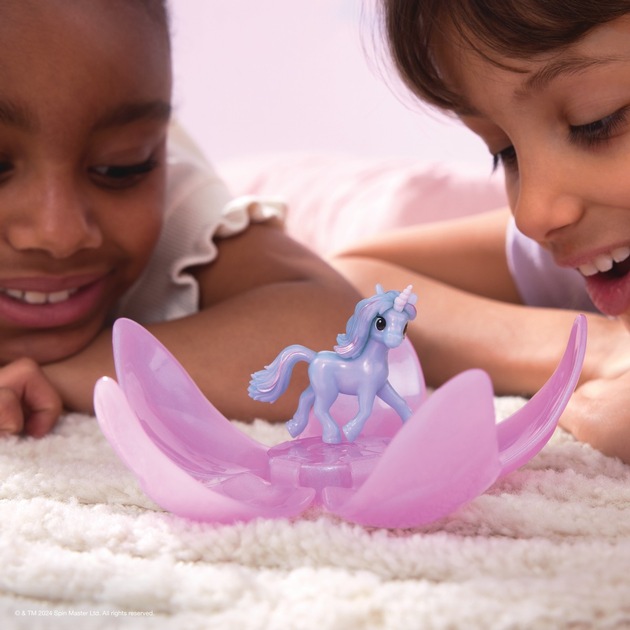 Pressemeldung Spin Master | Spielzeuglinie zu Unicorn Academy