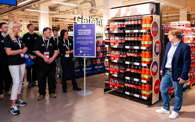 Coca-Cola, GLOBUS und Special Olympics Deutschland starten Pilotprojekt für einfacheres und zugänglicheres Einkaufen