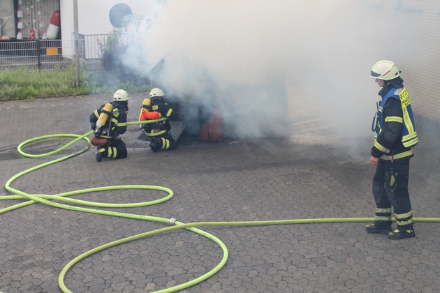 FW-PL: OT-Holthausen.Feuerwehrlöschgruppe Plettenberg-Holthausen präsentierte sich beim Tag der offenen Tür den Bürgerinnen und Bürgern des Elsetals.