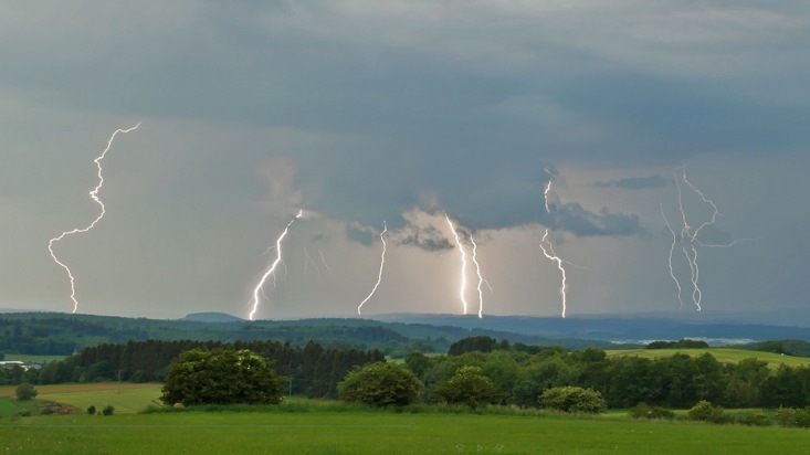 WetterOnline Meteorologische Dienstleistungen GmbH: Unwetterlage nimmt kein Ende / In den kommenden Tagen drohen wieder Sturzfluten