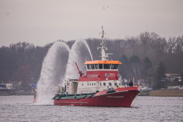 Feuerwehr Rostock: Vorbereitung auf den Tag des Bevölkerungsschutzes 2025 - Unterzeichnung der Kooperationsvereinbarung in Rostock