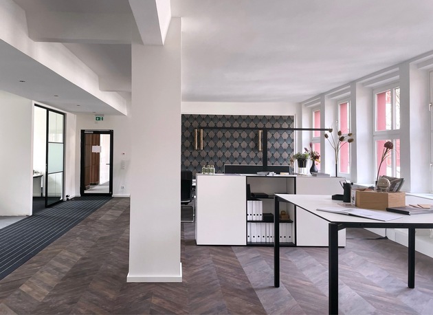 E-Training Anbieter PINKTUM bezieht im Hamburger Geesthof neues Filmstudio, Büroräume und Eventflächen