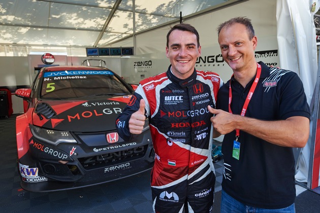 Der österreichische Motorsport-Champion Günther &quot;Knobi&quot; Knobloch unterstützt Norbert Michelisz