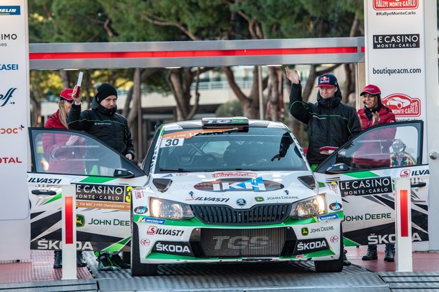 Rallye Monte Carlo: Rovanperä kämpft sich nach Missgeschick zurück und holt Meisterschaftspunkte (FOTO)