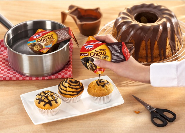 Alles im Griff?! / Dr. Oetker Kuchenglasuren im Becher - mit Griff und integrierten Tüllen für komfortables Glasieren & Verzieren (BILD)