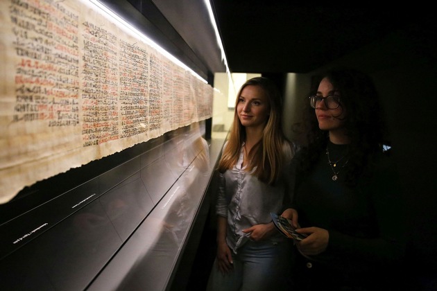 Neuer Schauraum „Papyrus Ebers“ in der Bibliotheca Albertina eröffnet