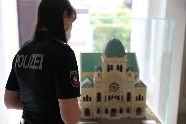 POL-OS: Förderung der interkulturellen Kompetenz: Polizei regelmäßig zu Gast in Gebetshäusern