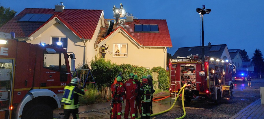 LRA-Ravensburg: Dachstuhlbrand nach Blitzschlag