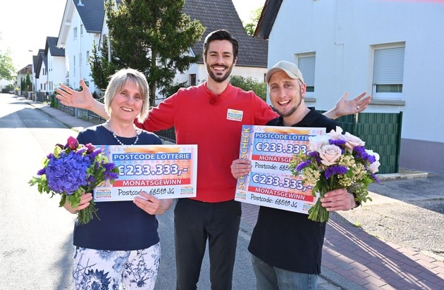 Deutsche Postcode Lotterie: Postcode Lotterie verteilt 1,4 Millionen Euro in Viernheim: 409 Glückspilze feiern Riesen-Gewinn