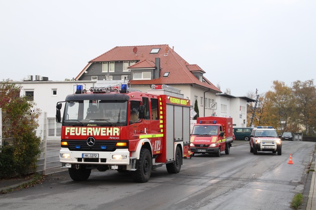 FW Menden: Gasgeruch führt zu Räumung eines Mehrfamilienhauses