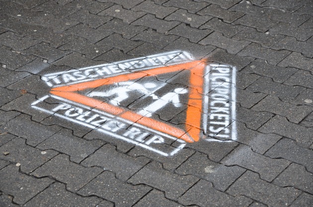 POL-PPWP: Vorweihnachtsprävention: Polizei berät Bürgerinnen und Bürger