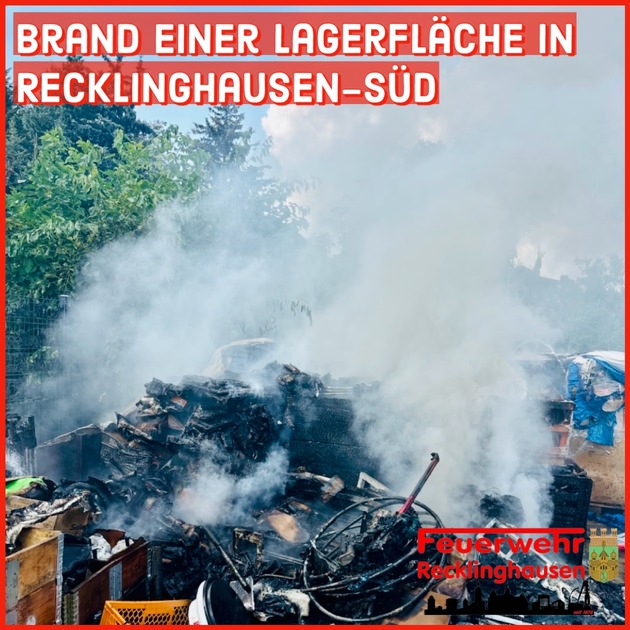 FW-RE: Brand einer Lagerfläche in Recklinghausen-Süd