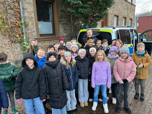 POL-DN: Polizei Düren beteiligt sich am Bundesvorlesetag - Frühzeitige Begegnungen stärken Vertrauen