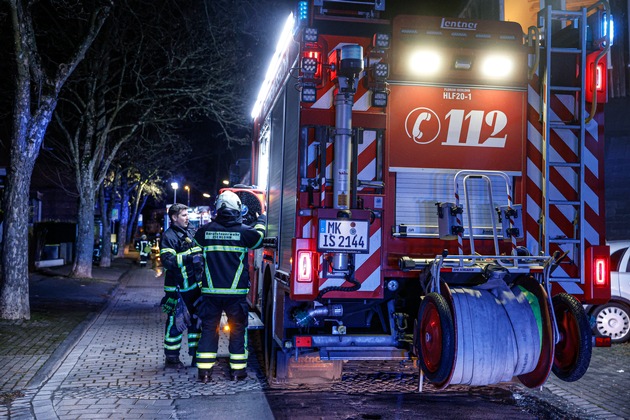 FW-MK: Hecke in Vollbrand