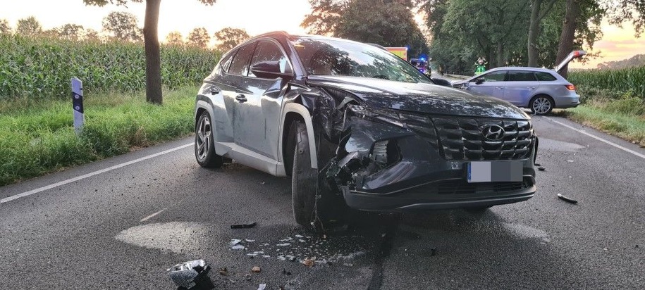 POL-STD: Zwei Autofahrerinnen bei Unfall auf Bundesstraße 73 in Düdenbüttel leicht verletzt
