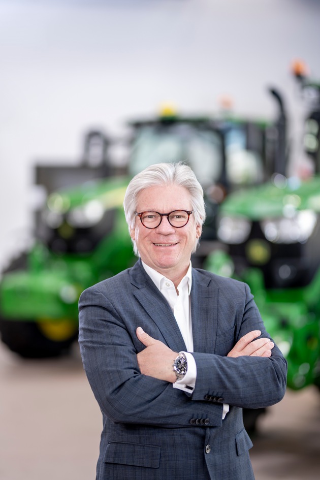 Forum Moderne Landwirtschaft gewinnt John Deere als neues Mitglied