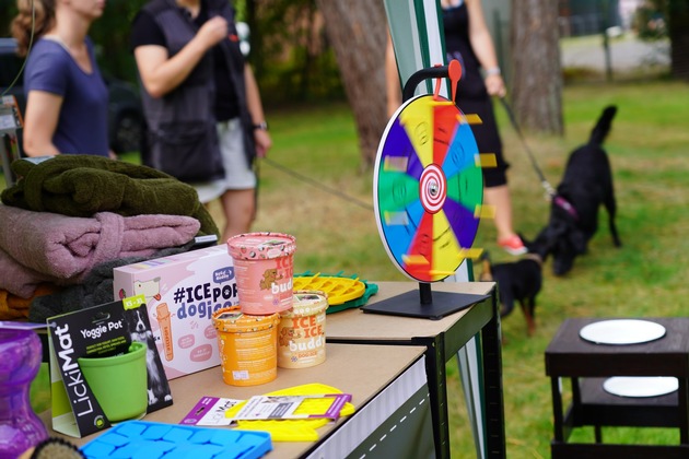 2. Hundebadetag im Waldfreibad Cuxhaven